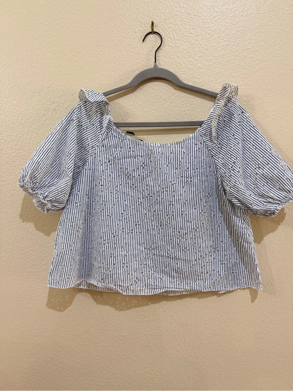 Zara Basic Blue White Striped Eyelet Cutwork Crop Top Puff Sleeve Size Medium